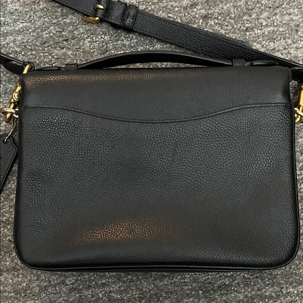 Coach Black Crossbody Bag with adjustable and removable strap. - Picture 6 of 6